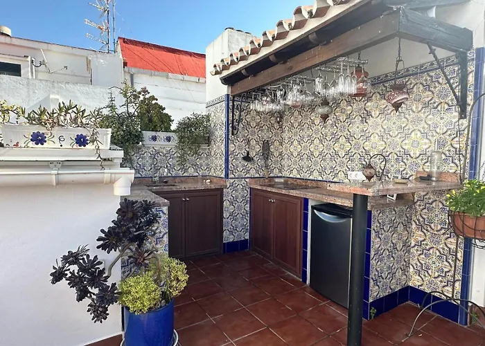 La Alcazaba De Triana *