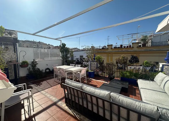 La Alcazaba De Triana *